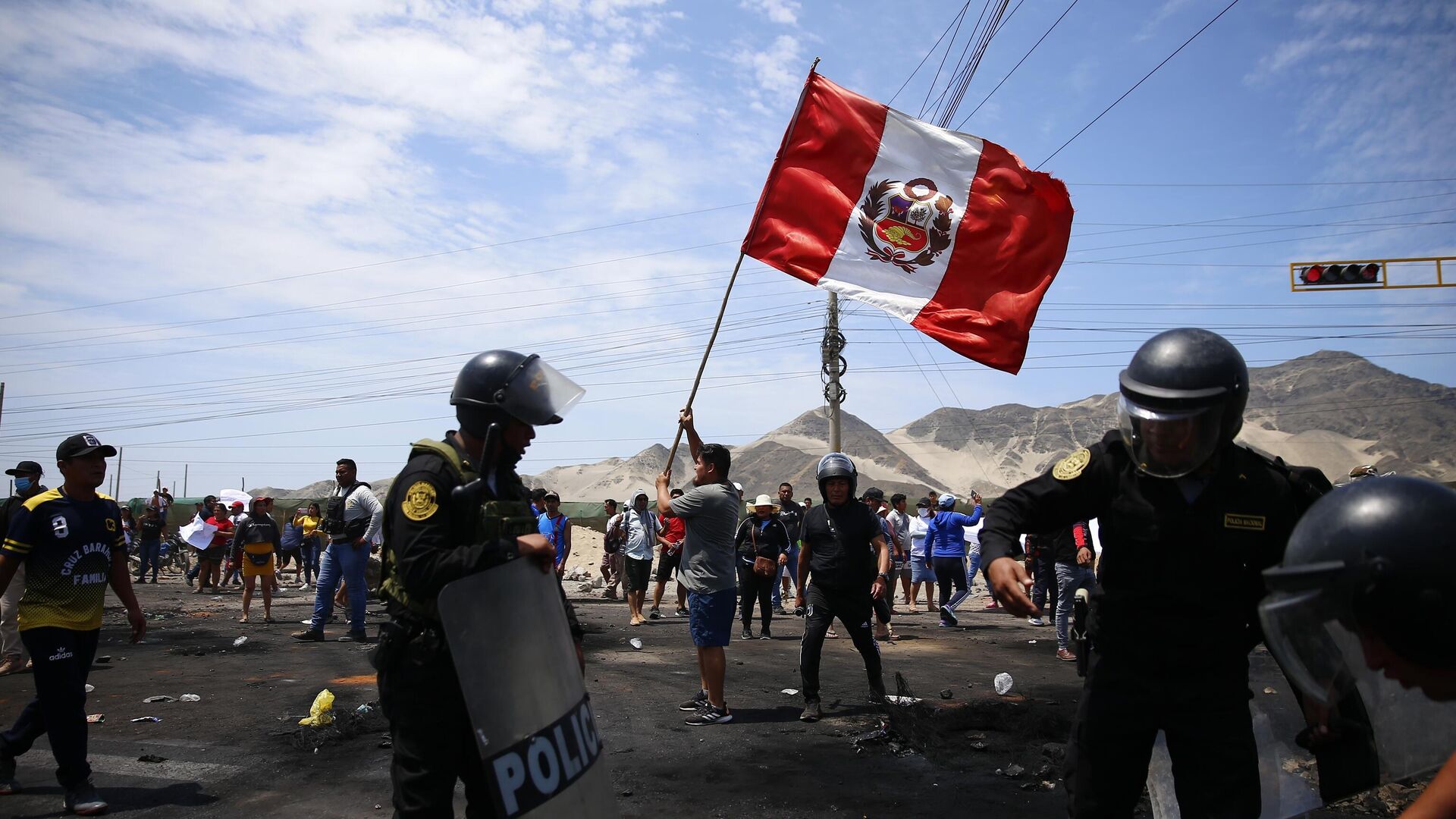 ¿Por Qué Protestan En Perú? | La Tercera